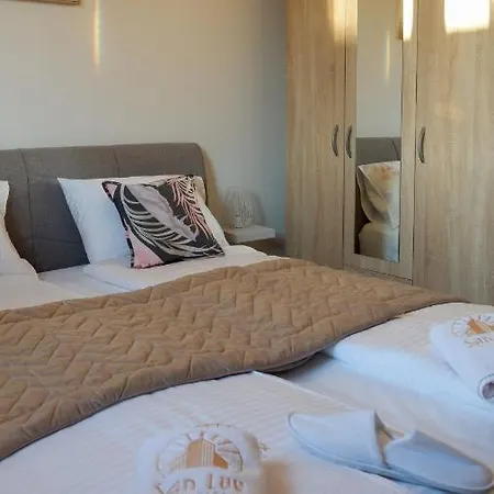 San Lux Dunavska Hostel *