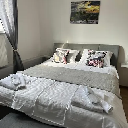 San Lux Dunavska Hostel