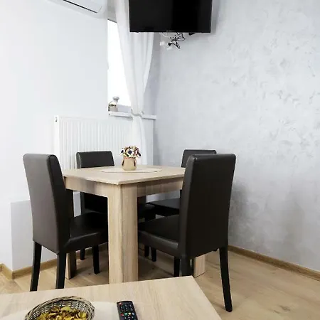 Hostel San Lux Dunavska Novi Sad