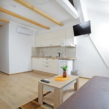 Hostel San Lux Dunavska *