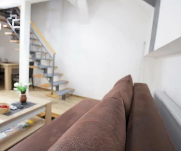 San Lux Dunavska بيت شباب