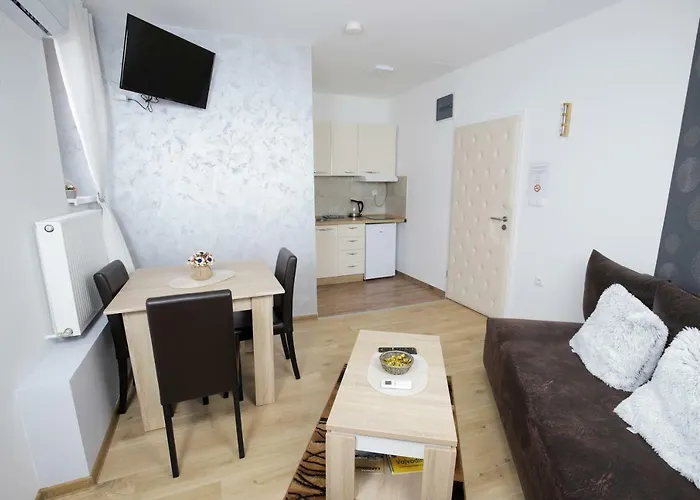 بيت شباب San Lux Dunavska